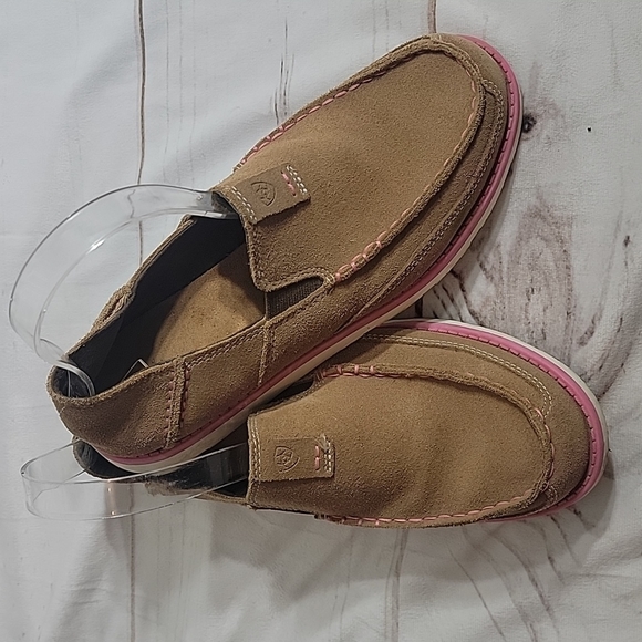 𝅺ARIAT Cruisers Slip On Cute Casual and Comfortable (youth 6 Womens 7.5) - Picture 1 of 7